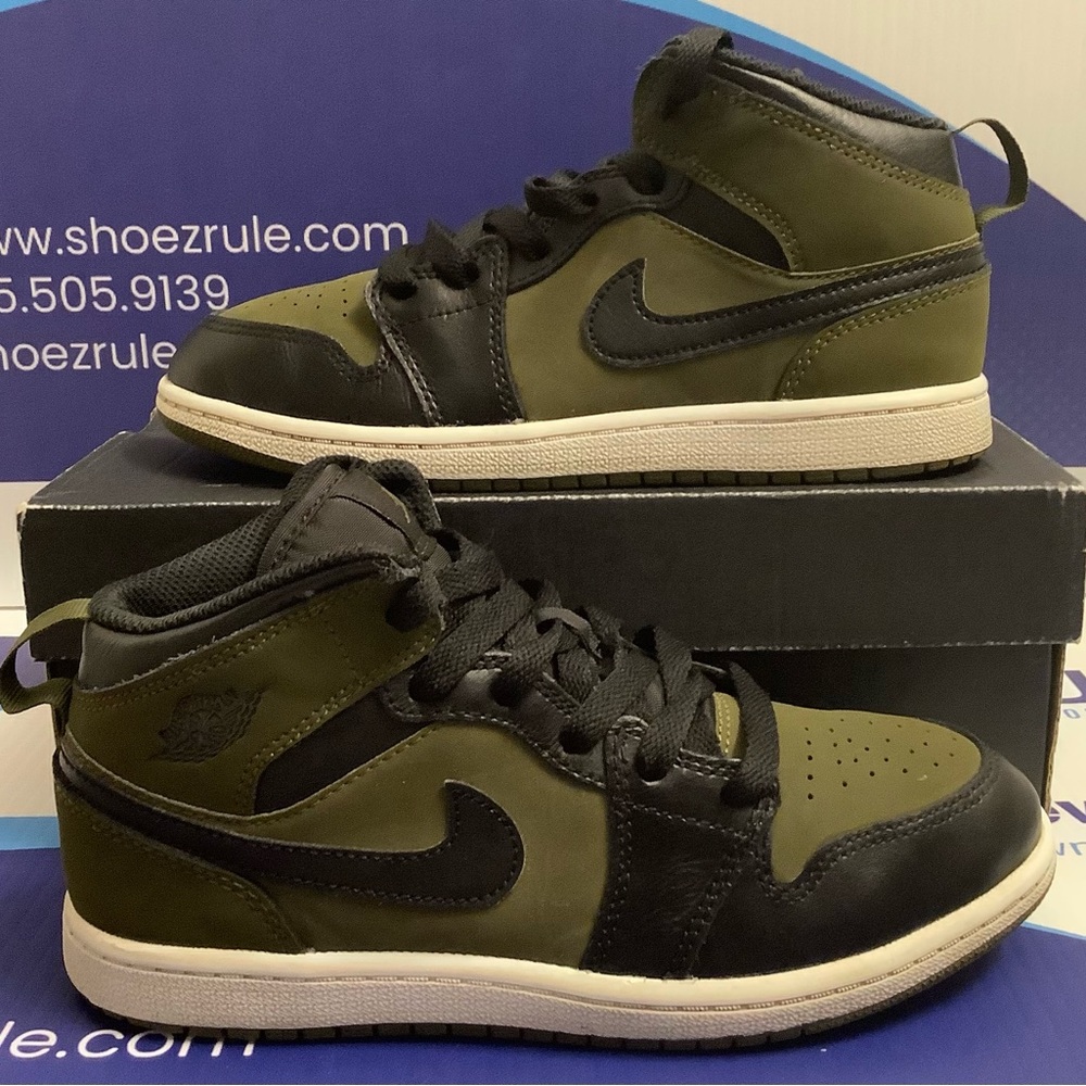 Air Jordan 1 Mid Olive Canvas Kids Size 3y